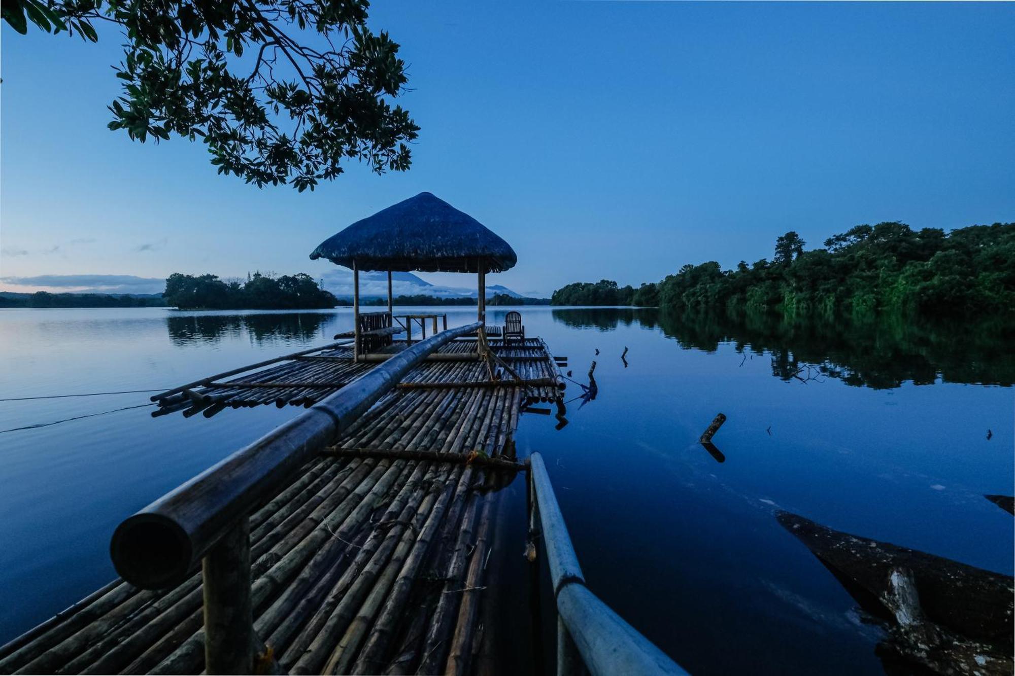 Almost Heaven Lake Resort By Cocotel Cavinti 外观 照片