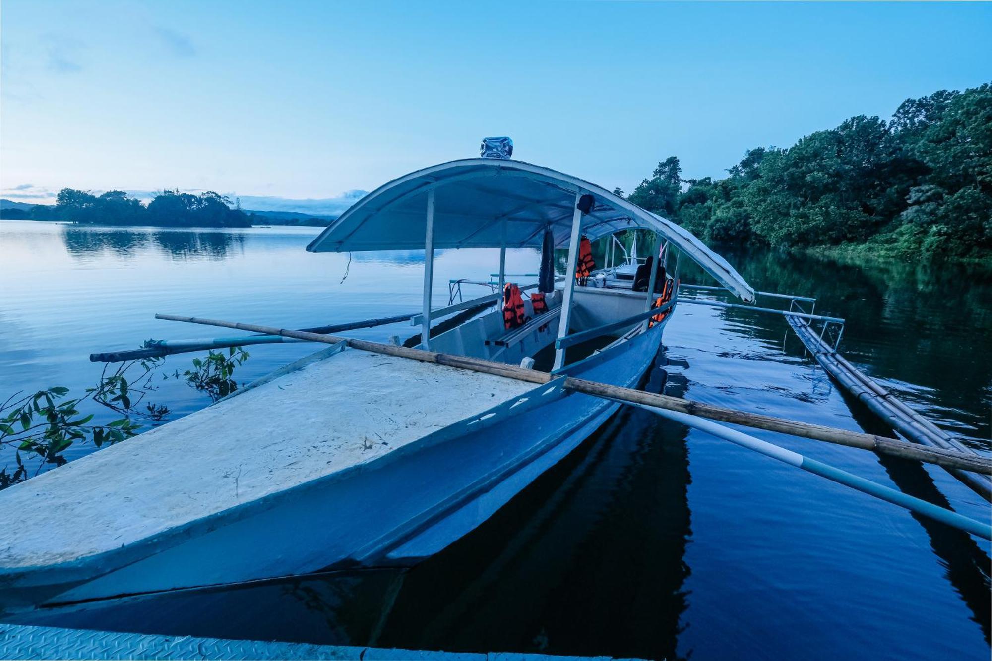 Almost Heaven Lake Resort By Cocotel Cavinti 外观 照片