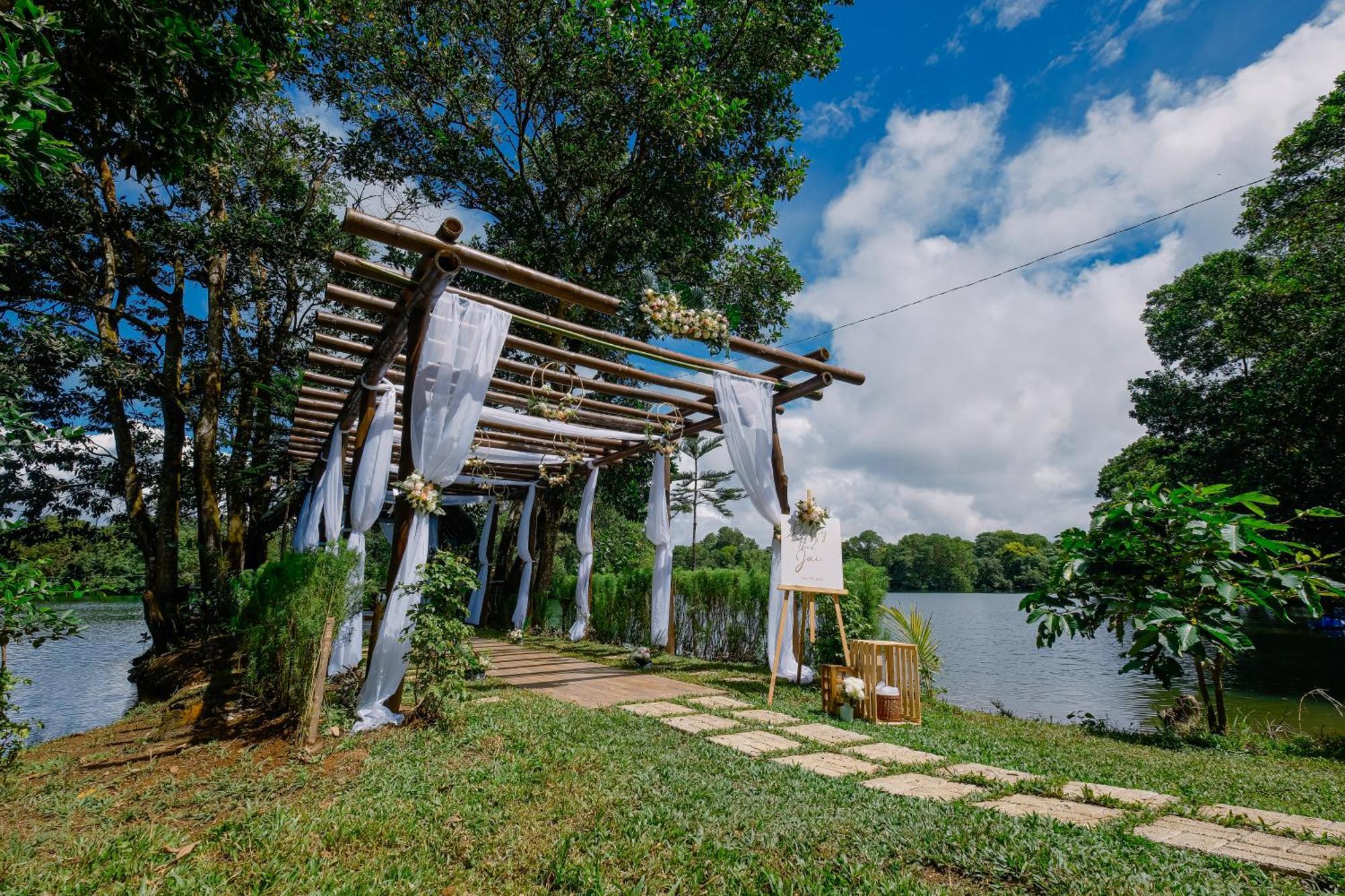 Almost Heaven Lake Resort By Cocotel Cavinti 外观 照片