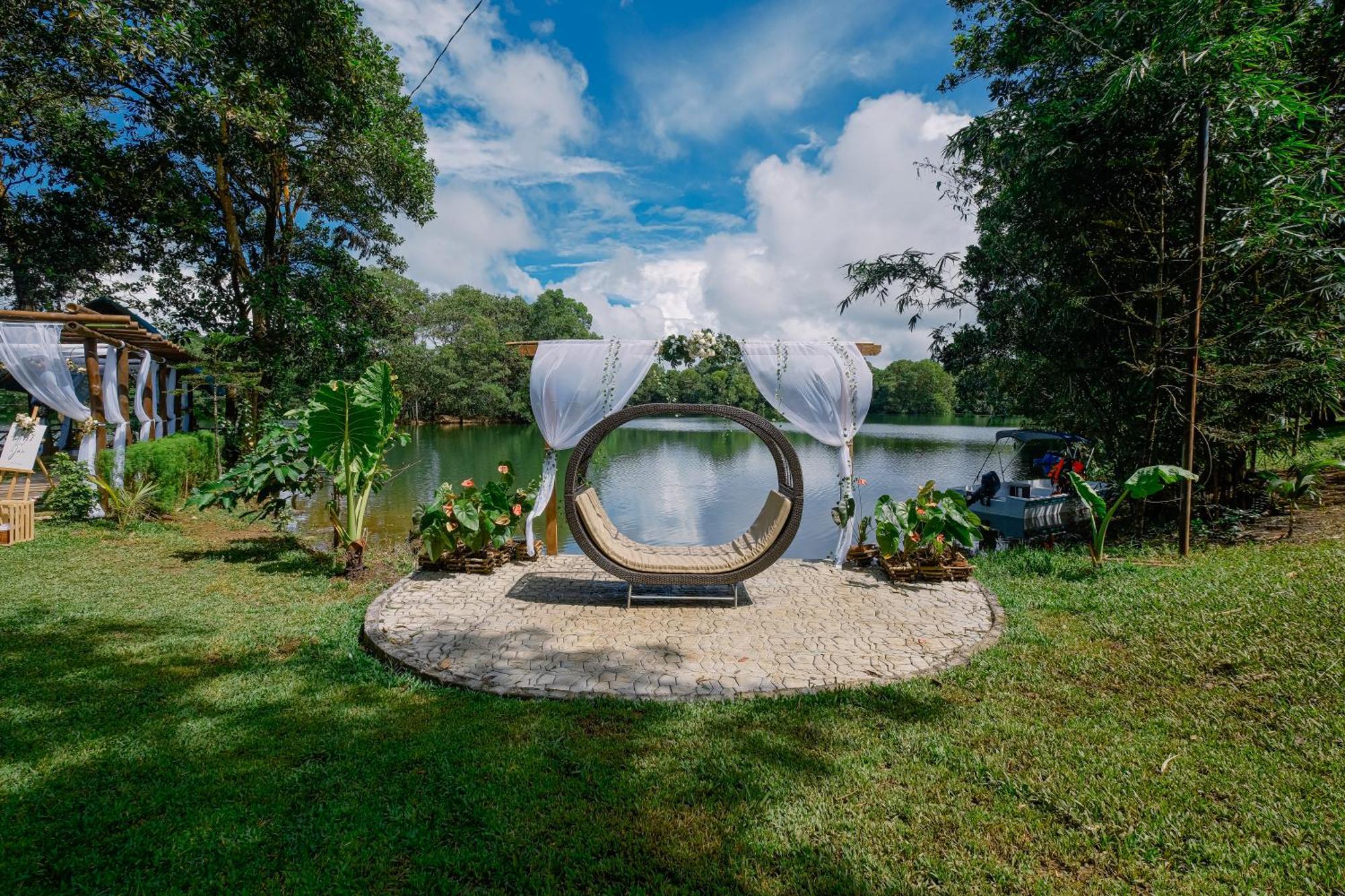 Almost Heaven Lake Resort By Cocotel Cavinti 外观 照片
